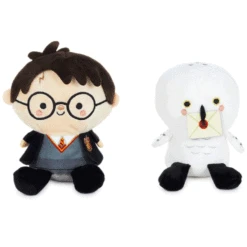 Hallmark Better Together Harry Potter™ And Hedwig™ Magnetic Plush Pair, 5.5" -Hallmark Store Harry Potter Harry and Hedwig Magnetic Plush 1BTG1009 02