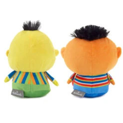 Hallmark Better Together Sesame Street Bert And Ernie Magnetic Plush Pair, 5.25" H -Hallmark Store Sesame Street Bert and Ernie Magnetic Plush 1BTG1028 04