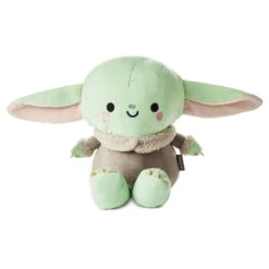 Hallmark Large Better Together Star Wars: The Mandalorian™ And Grogu™ Magnetic Plush Pair, 10.5" -Hallmark Store Star Wars Mandalorian and Grogu Magnetic Plush 1BTG1013 05