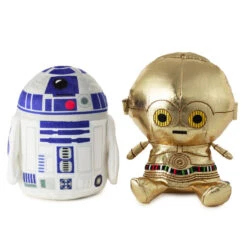 Hallmark Better Together Star Wars™ R2-D2™ And C-3PO™ Magnetic Plush Pair With Sound, 6.25" H -Hallmark Store Star Wars R2D2 and C3PO Magnetic Plush With Sound 1BTG1029 03