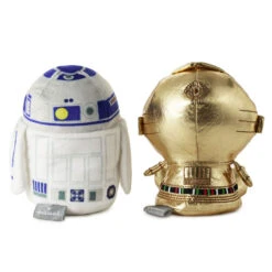 Hallmark Better Together Star Wars™ R2-D2™ And C-3PO™ Magnetic Plush Pair With Sound, 6.25" H -Hallmark Store Star Wars R2D2 and C3PO Magnetic Plush With Sound 1BTG1029 04