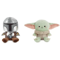 Hallmark Better Together Star Wars™ The Mandalorian™ And Grogu™ Magnetic Plush, 5" -Hallmark Store Star Wars The Mandalorian and Grogu Magnetic Plush 1BTG1001 02