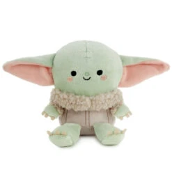 Hallmark Better Together Star Wars™ The Mandalorian™ And Grogu™ Magnetic Plush, 5" -Hallmark Store Star Wars The Mandalorian and Grogu Magnetic Plush 1BTG1001 06